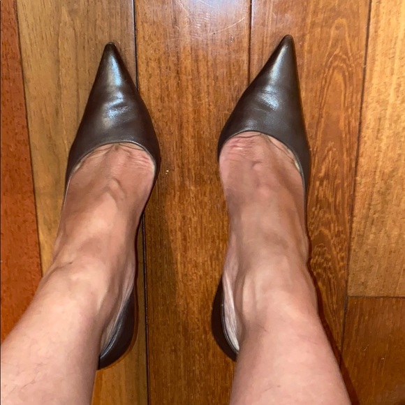 brown pumps size 8
